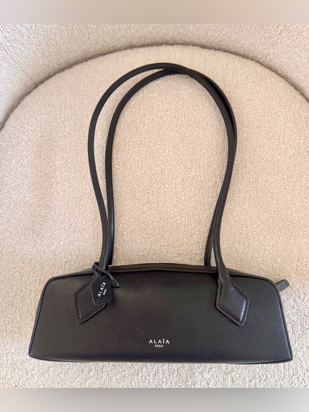 Alaïa Black Leather Shoulder Bag with Silver Hardware - Picture 3 of 13